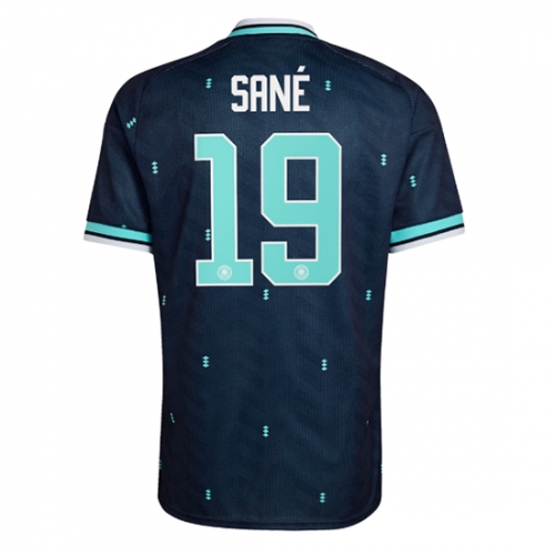Billige Fotballdrakt Tyskland Leroy Sane #19 Replika Bortedrakt VM 2026 Kortermet Billige Fotballdrakt Tyskland Leroy Sane #19 Replika Bortedrakt VM 2026 Kortermet